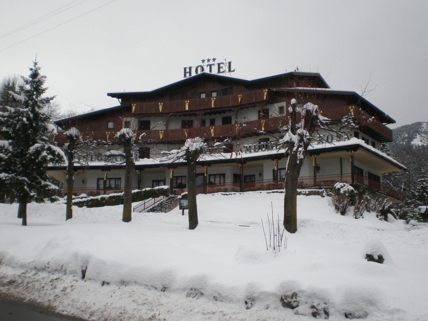 Hotel Residence La Rosa Кастьоне-делла-Презолана Экстерьер фото